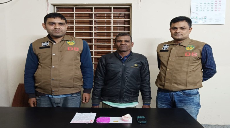 রাজশাহী মহানগরীতে ডিবি পুলিশ কর্তৃক স্বর্ণ প্রতারণার অভিযোগে ১ জন গ্রেপ্তার