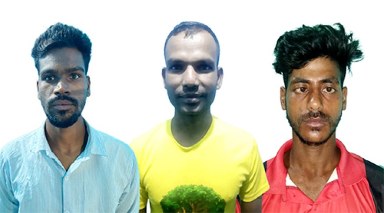 রাজশাহীতে আরএমপি'র মাদকবিরোধী অভিযানে ৩ জন মাদক ব্যবসায়ী গ্রেপ্তার; গাঁজা ও এসকাফ সিরাপ উদ্ধার