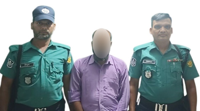 রাজশাহী মহানগরীতে আরএমপি’র মাদকবিরোধী অভিযানে ১ মাদক ব্যবসায়ী গ্রেপ্তার; গাঁজা উদ্ধার