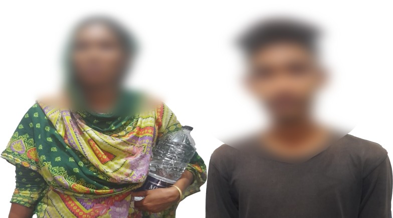 রাজশাহী মহানগরীতে আরএমপি’র মাদকবিরোধী অভিযানে নারীসহ ২ মাদক ব্যবসায়ী গ্রেপ্তার; হেরোইন উদ্ধার এবং মোবাইল ফোন জব্দ