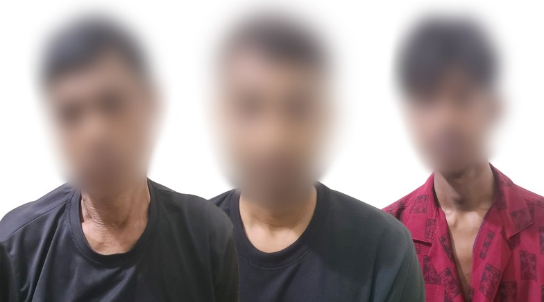 রাজশাহী মহানগরীতে আরএমপি’র বিশেষ মাদকবিরোধী টিম কর্তৃক ৩ মাদক ব্যবসায়ী গ্রেপ্তার; গাঁজা, ট্যাপেন্টাডল ট্যাবলেট উদ্ধার এবং নগদ অর্থ জব্দ