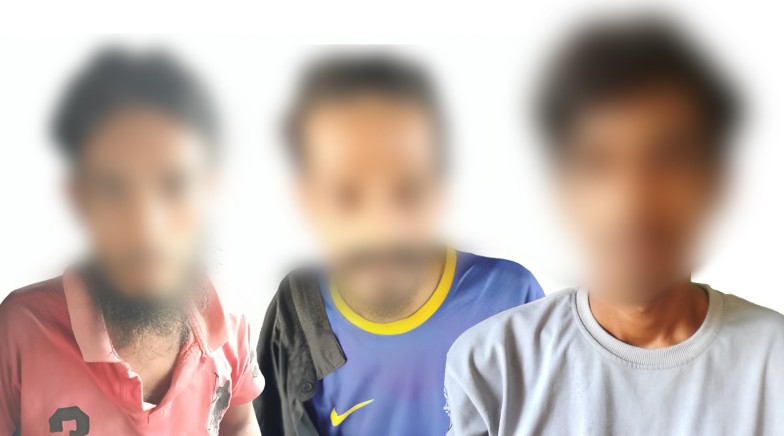রাজশাহী মহানগরীতে আরএমপি’র মাদকবিরোধী অভিযানে ৩ মাদক ব্যবসায়ী গ্রেপ্তার; ট্যাপেন্টাডল ট্যাবলেট উদ্ধার ও মোটরসাইকেল জব্দ
